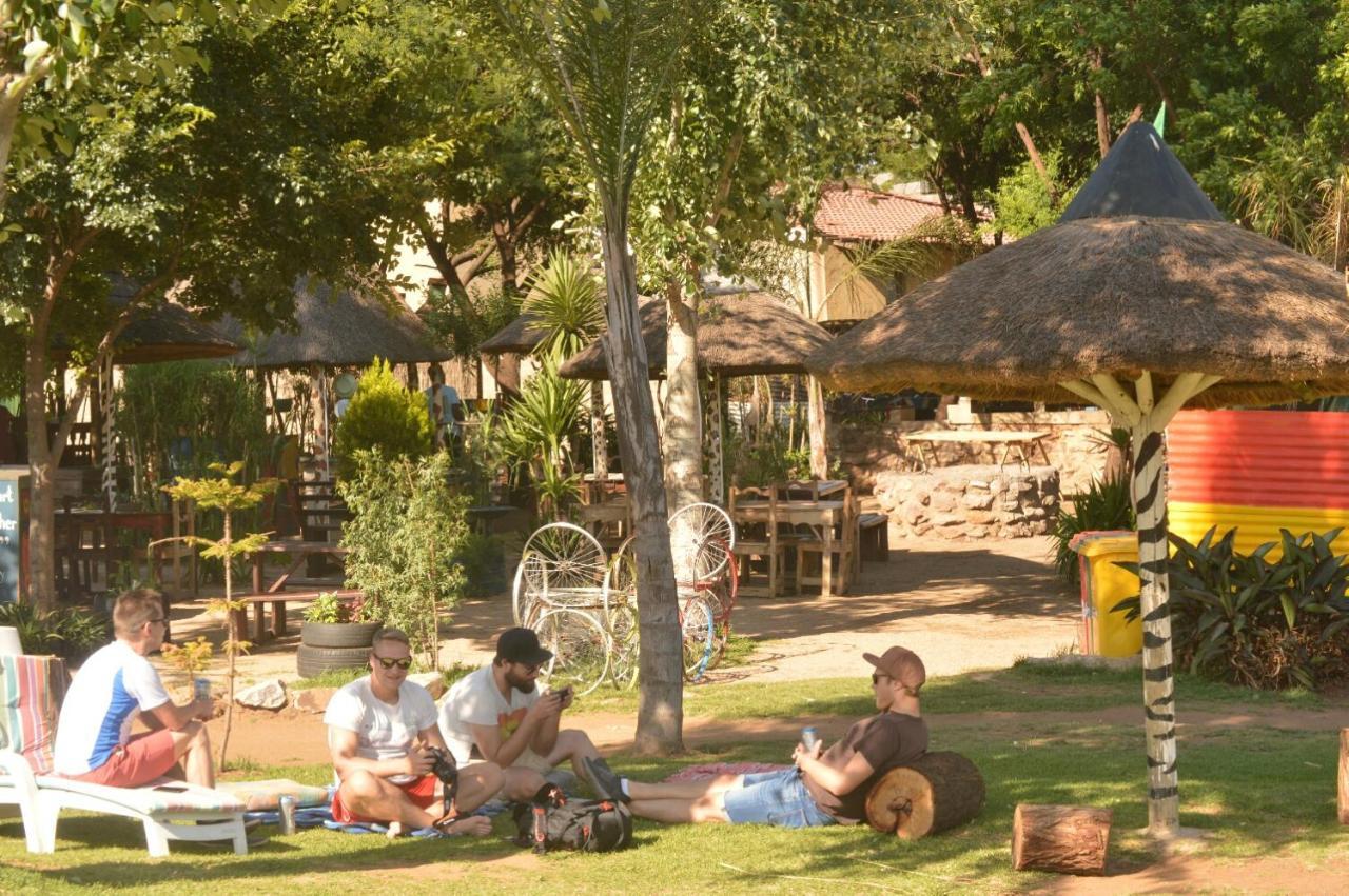 Albergue Lebo'S Soweto Backpackers Exterior foto